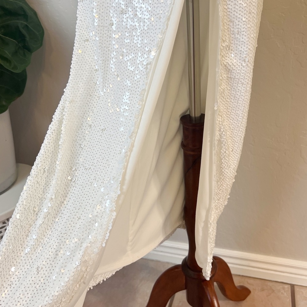 ✖️SOLD✖️•LULU’S• Shimmer In Your Eyes White Sequin Long Sleeve Maxi Dress Size M - Picture 7 of 13
